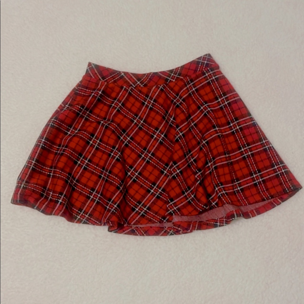 Girls Forever 21 7/8 plaid red, black, and white skirt